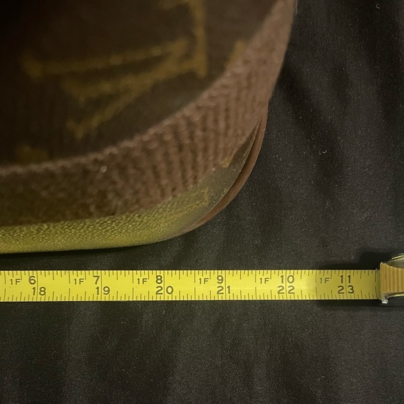 Authentic Louis Vuitton Rolling Suitcase - Picture 16 of 16